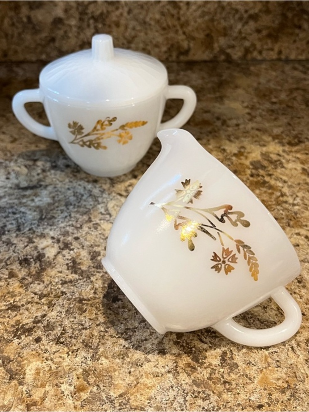 Vintage Federal Glass milk glass creamer & sugar bowl Meadow Gold Wheat pattern.